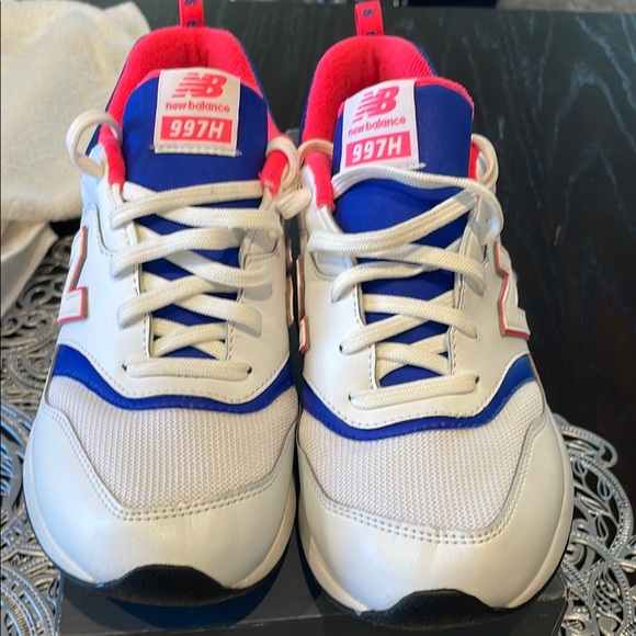 New Balance Kids' White and Blue Sneakers - Picture 2 of 15